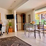Grand Studio Avec Piscine Et Vue Mer Panoramique