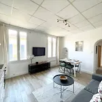Ravissant Appartement A 50M Port + Parking