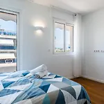 Sea View&Roof Terrace Access 2Min Walk From Croisette