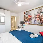 Juan Les Pins Two Bed Apt Beach Access
