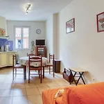 Charming Apartment In The City Center