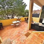 Appartement Proche Mer Avec Terrasse Et Jardin Privatif
