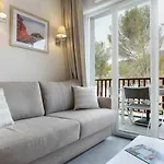 Beautiful Apartment With Balcony Or Terrace, Near The Beach