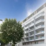 A12 - 1 Bdr Centre Train Station 5 Min Sea - Ac, Parking & Terrace