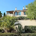 Villa Savoir Vivre With Sea View And St. Tropez