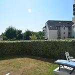 Appartement 2 Pieces Rdc Jardin Dans Residence Avec Piscine