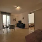 Vieux Port One Bedroom Apartment A05