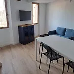 Petit Duplex Centre Medieval