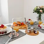 Mari 71 - Unique Apt Near Sea