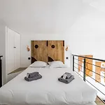 Quiet Apartment - Parking And Secure Residence