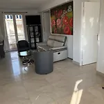 Au Meilleur Quartier De Cannes