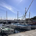 Appartement 2 Pieces 4 Couchages, Terrasse, Proche Plages - Fr-1-226B-172