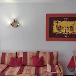 Charmant 2 Pieces Pour 4 Pers. Au Pied Des Pistes Avec Balcons Et Parking Privatif - Fr-1-689-44