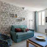 Magnificent Flat - 66M2 Rue Meynadier - 2Br6P