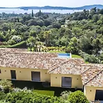 Luxueuse Villa De 4 Suites, Climatisation, Vue Mer, Piscine