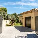 Luxueuse Villa De 4 Suites, Climatisation, Vue Mer, Piscine