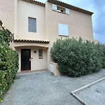 Sainte-Maxime: Appart T2 Lumineux, 3-4 Pers, Parking Privatif - Fr-1-226-530