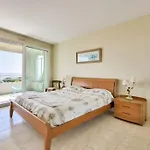 Apartment W 2 Bathrooms At 400M From The Beach