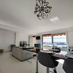 Cannes Vue Mer T2 61M²+ Parking