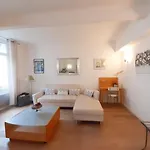 Gloria
