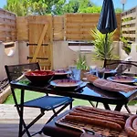 Rez De Jardin Climatise, Cosy, Avec Parking A Sanary - Les Amirantes