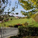 Gite Rural 2 Chambres Avec Jardin, Terrasse, Wifi, Animaux Acceptes - Fr-1-496-130