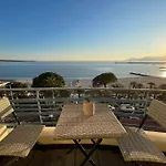 Stunning 2 Bedroom Flat With Sea View On Croisette