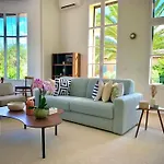 Appartement Unique Pour 6 - 30M Mer - Terrasse - Clim - Parking