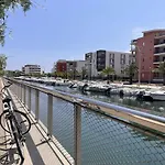 Appartement 2 Pieces Proche Plage Avec Garage, Frejus - Fr-1-226A-167