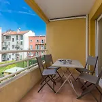 Quiet 1 Bdr Port! Close Place Du Pin Garibaldi