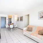 Apartment Les Mandariniers By Interhome
