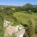 Studio Cosy A Forcalquier De 30 M² Avec Piscine Partagee