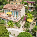 Superb Villa With Swimming Pool & Sauna