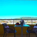 Studio Cannes Grand Hotel Ibis Avec Terrasse