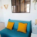Deux Pieces Renove Climatise Coeur Du Vieil Antibes