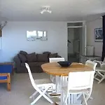 Bel Appartement Duplex Avec Terrasse Et Jardin Face A La Plage De Gigaro