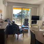 Appartement Vue Sur Mer, Proche Croisette