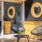Cozy 1-Br Apartment Heart Of Palm Beach District