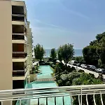 Le Golden Beach Yourhosthelper