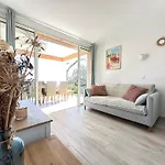Superbe Appartement 4 Personnes Avec Vue Mer Au Domaine Des Restanques A Grimaud