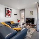 C035-Cannes Centre Appartement 3 Pieces Avec Parking