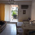 Location T2 Cavalaire Sur Mer Avec Piscine