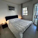 Apartment Juan Les Pins Sea View In The Heart Of Town With Its Merchants