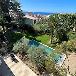 Le Petit Clos St Devote Par Dodo A Cassis