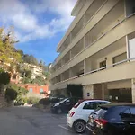 Villefranche Sur Mer:Appartement-Villa, Vue Mer, Jardin, Parking.
