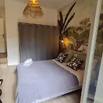 Jean Jaures - Vieux Nice Superbe T2 Ensoleille Avec Grand Balcon