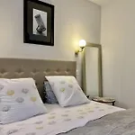 Renovated Apartment With Pool And Golf Course