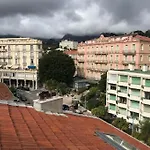Lumineux Studio Sous Les Toits De Menton
