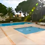 Golfe Juan Studio Dans Residence Avec Piscine