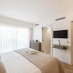 Sublime 3 Bedroom With Roof Terrace